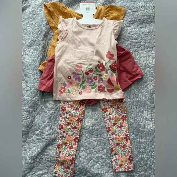 Kids Headquarters Mustard Dress and Floral Leggings Set - Picture 4 of 4